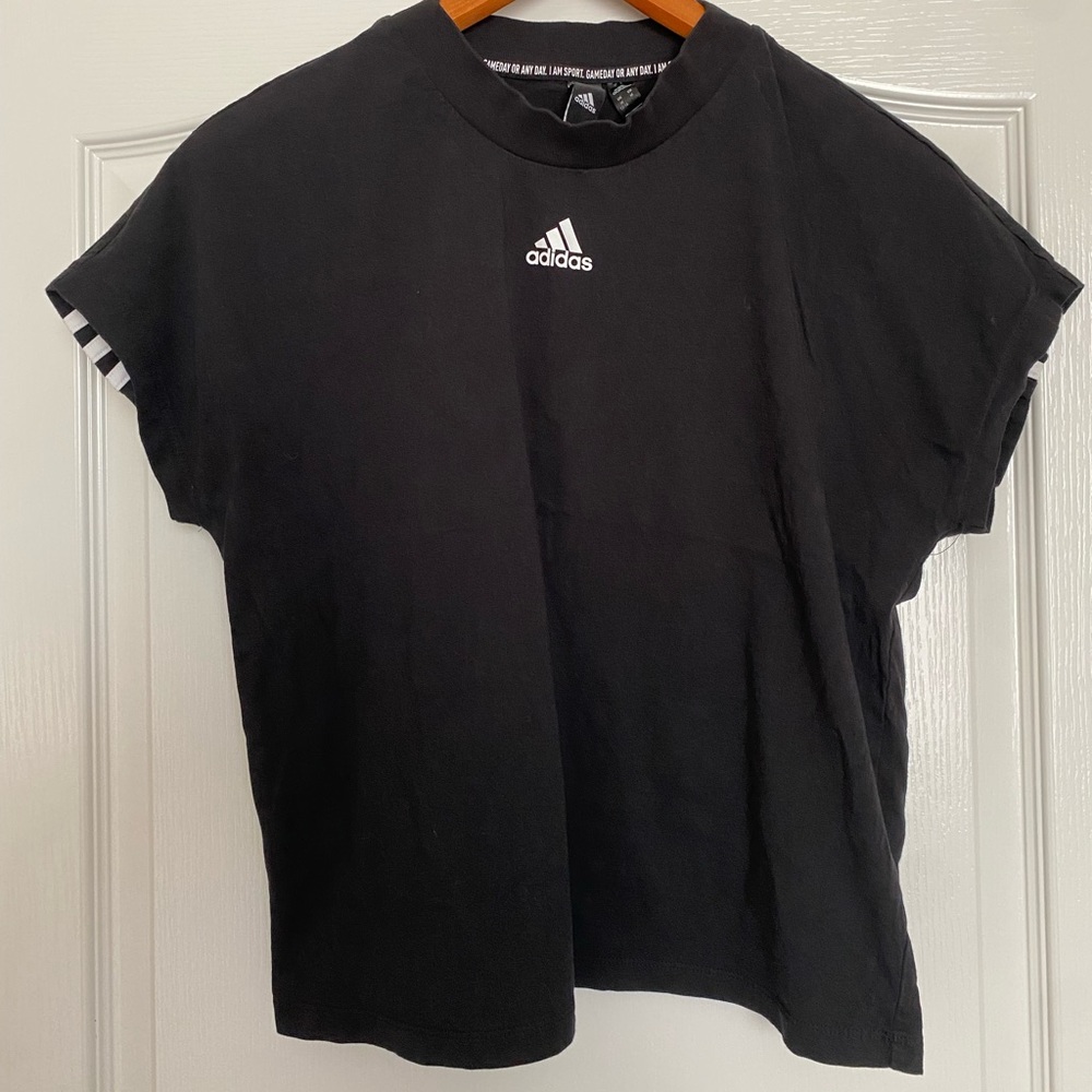Adidas three stripe crop shirt size M